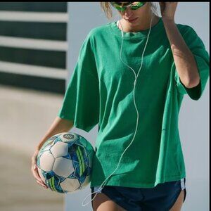 WE THE FREE PEOPLE THE PERFECT OVERSIZED TEE TOP TACKLE GREEN NEW xs/s